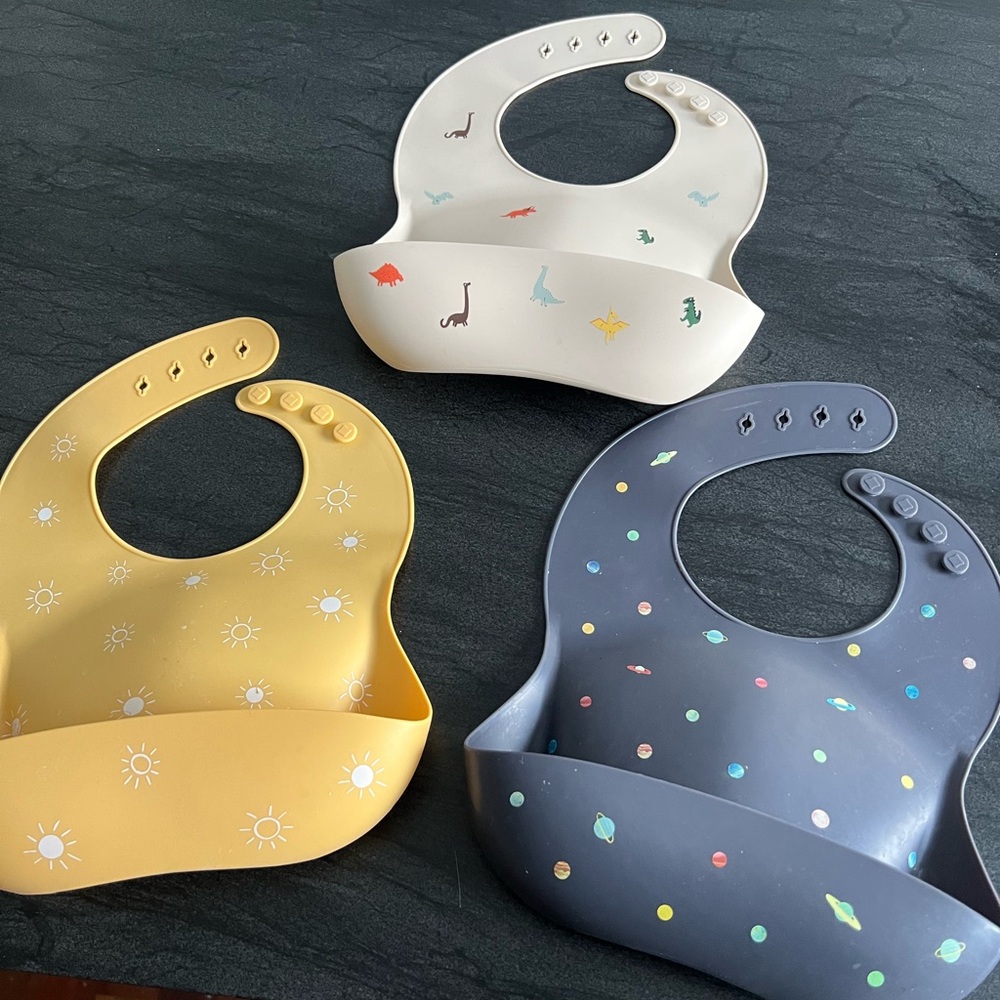 Mushie Silicone Baby Bib - Yellow, Navy, Cream